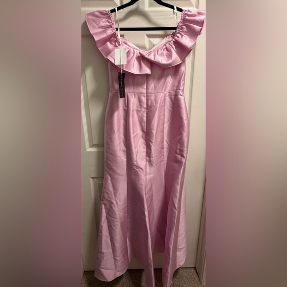 Alfred Sung - Pink Ruffle Off-Shoulder Maxi Dress Gown Size 6R – Style D836 - Picture 5 of 9